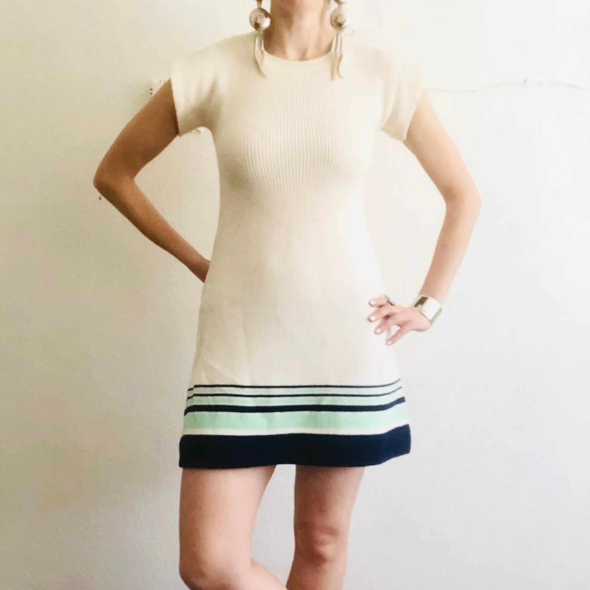 70'S VINTAGE WOOL KNIT MINI DRESS // SIZE SMALL