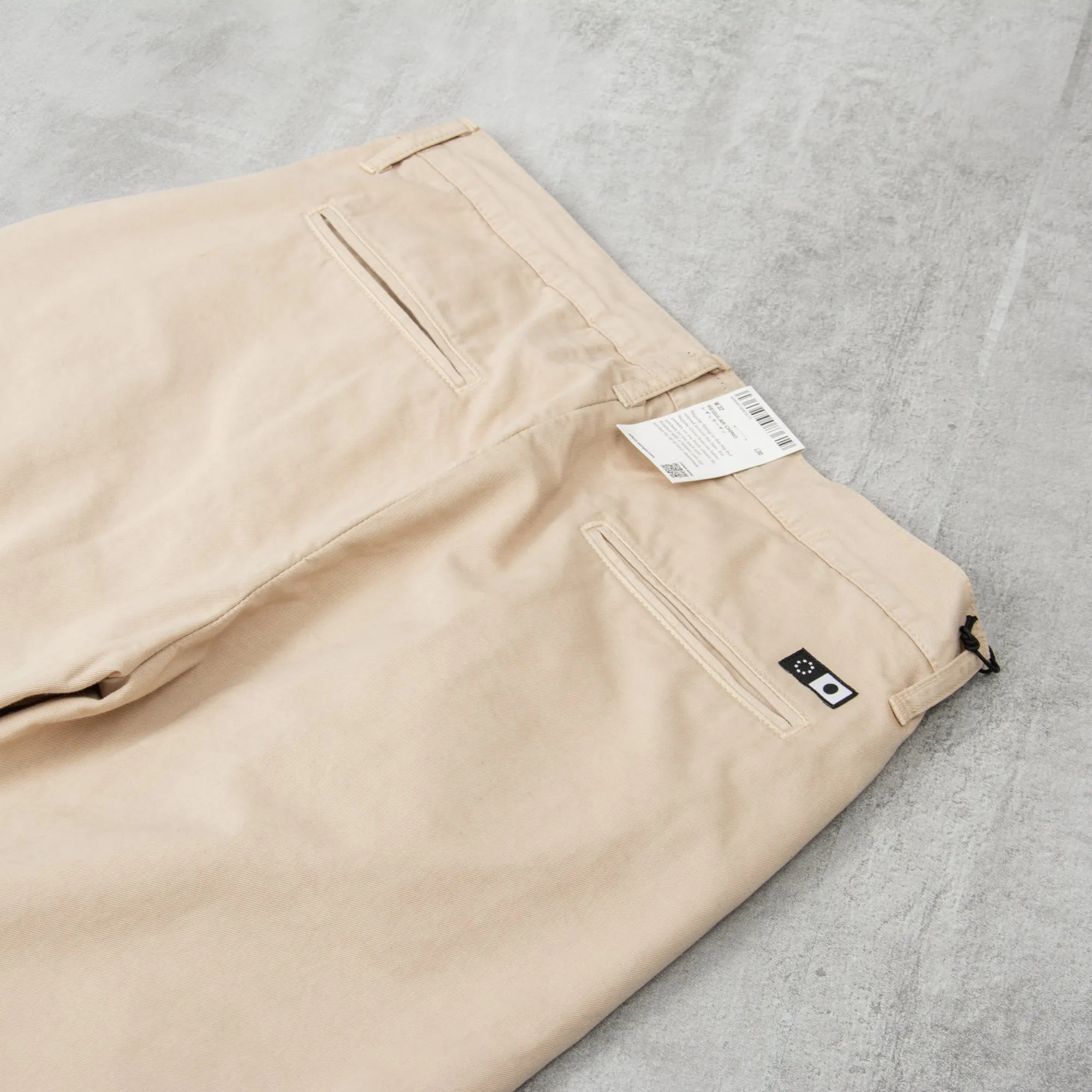 Edwin Regular Chino - White Pepper