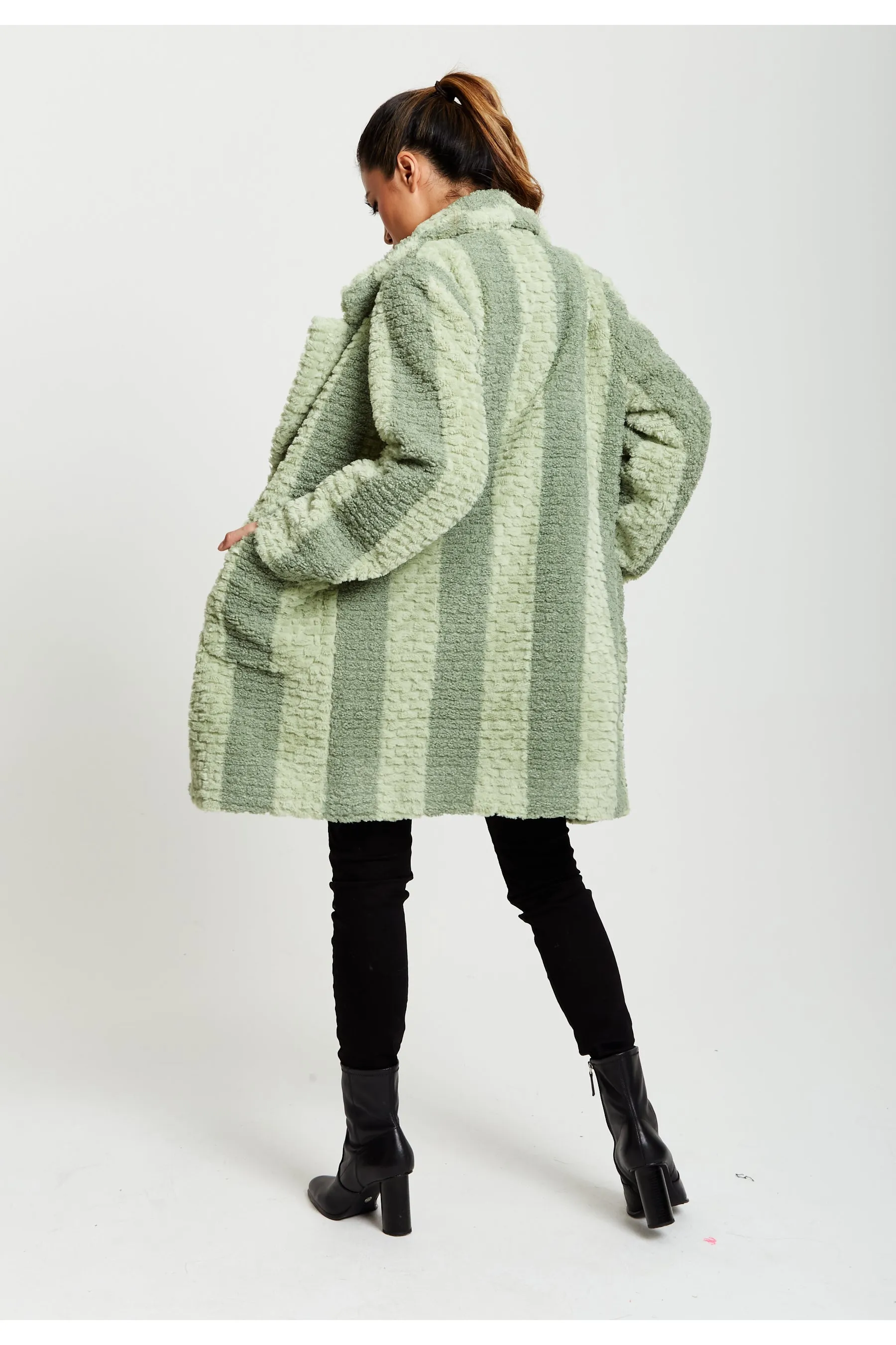 Liquorish Teddy Coat In Green Stripe