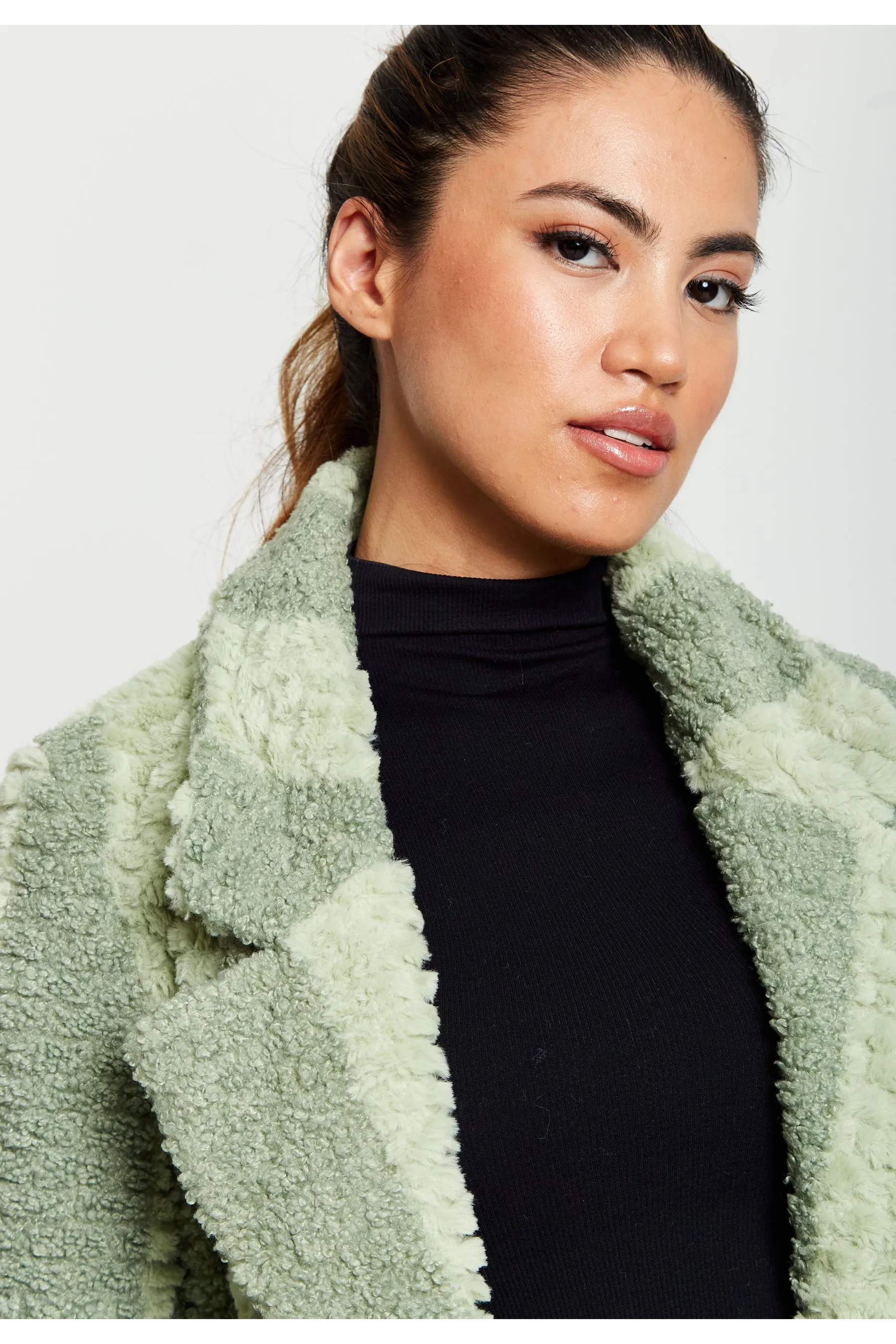 Liquorish Teddy Coat In Green Stripe