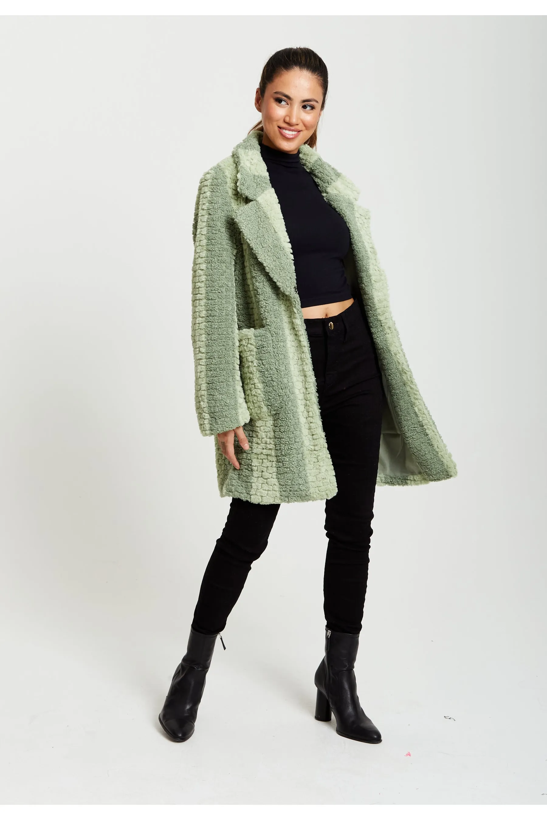 Liquorish Teddy Coat In Green Stripe