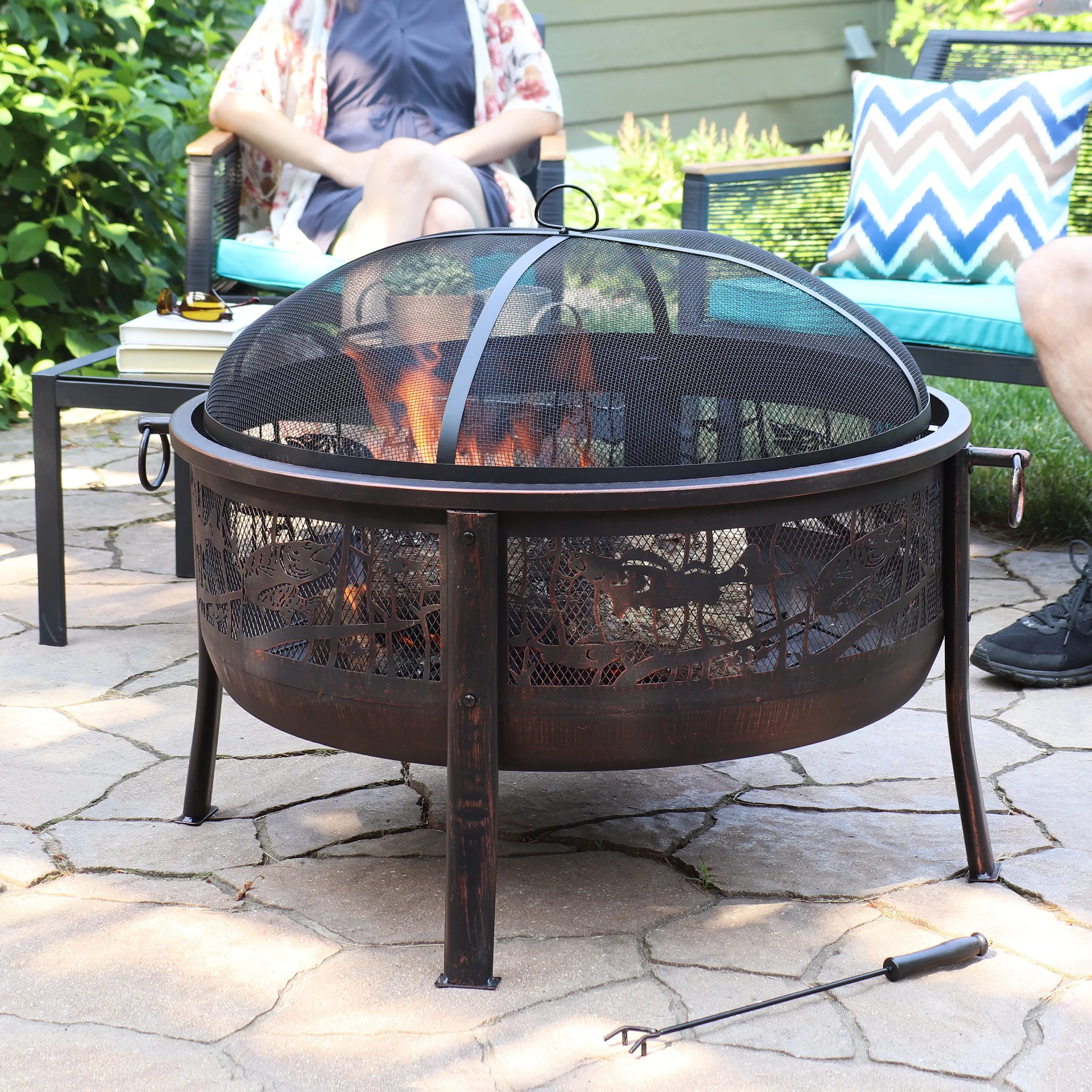 Sunnydaze Northwoods Fishing Fire Pit with Spark Screen - 30" Diameter